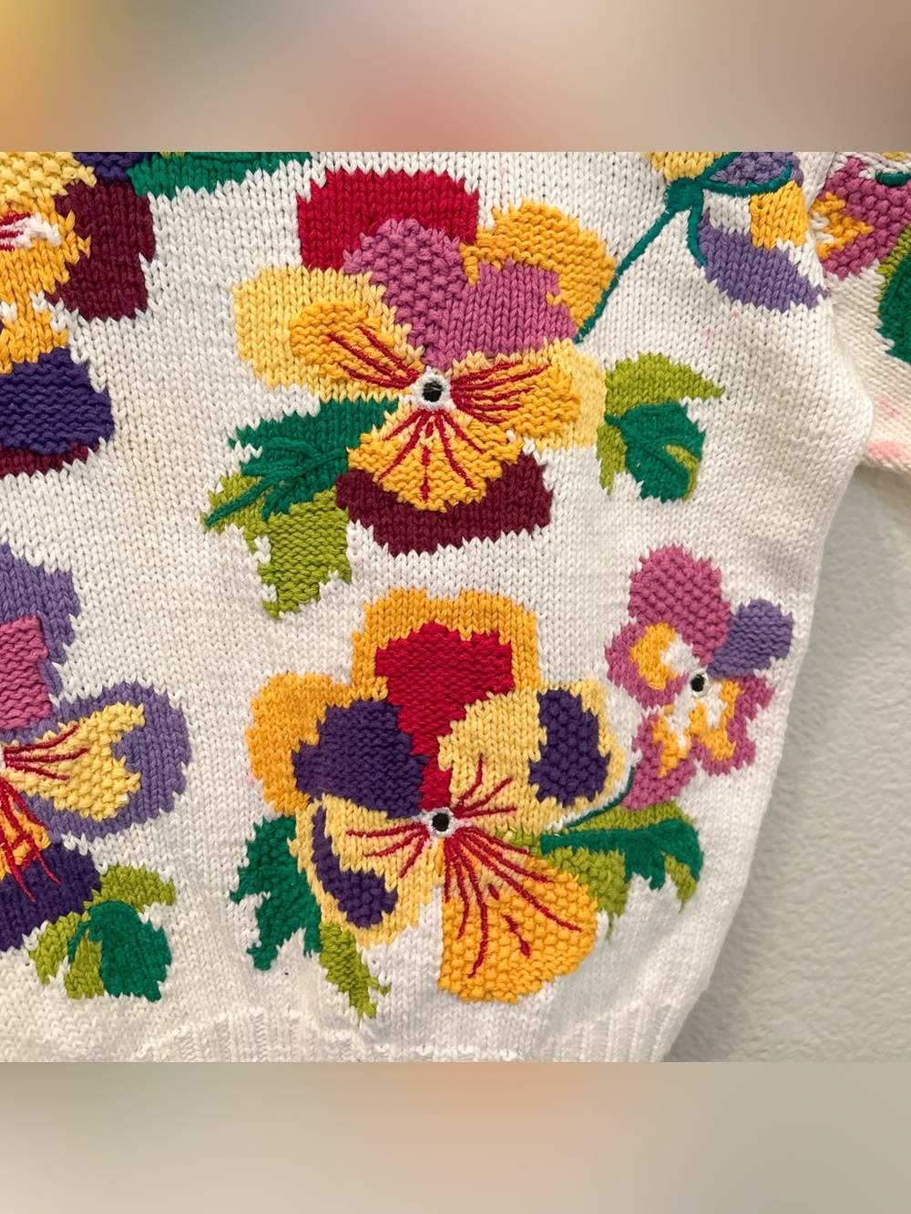 Vintage Hand Floral Hand Knit Sweater With Pansies Flowers Artsy Size S/M 90s - Picture 6 of 11